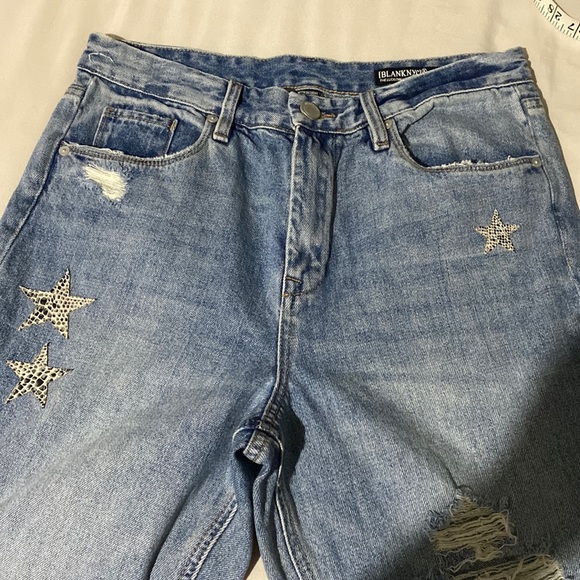 Blank NYC The Ludlow Crop Girlfriend Jeans - Picture 3 of 16